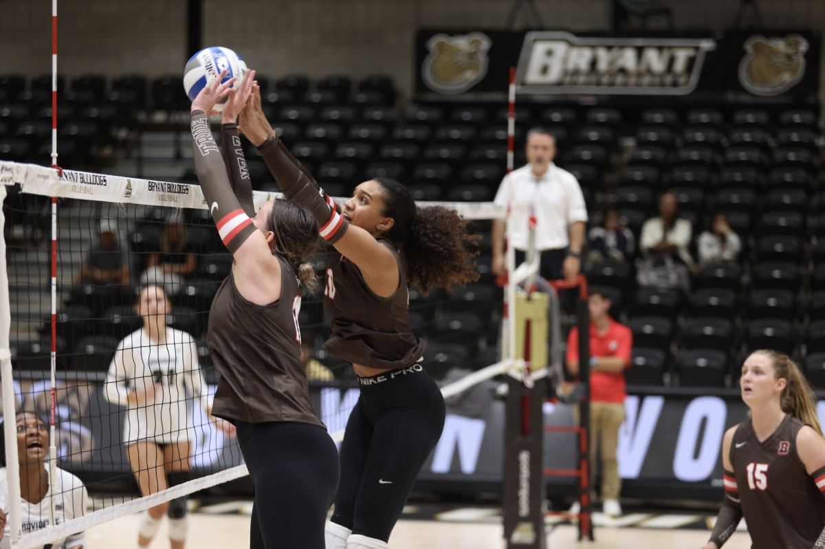 Baldwin alum Fisayo Afonja playing volleyball for Brown University a university in Providence, Rhode Island.